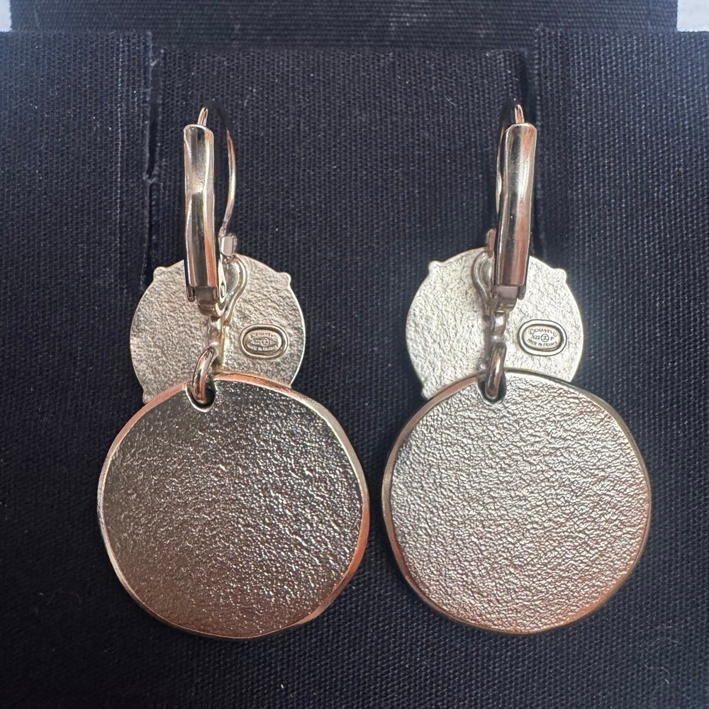 Chanel Women's 22P Free Spirit CC Logo Gold Tone Coin Dangle Drop Hoop Earrings - Picture 5 of 14